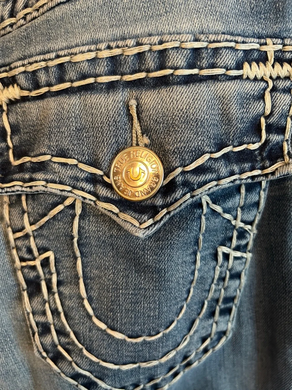 True Religion Ricky Relaxed Straight Jeans in Blue